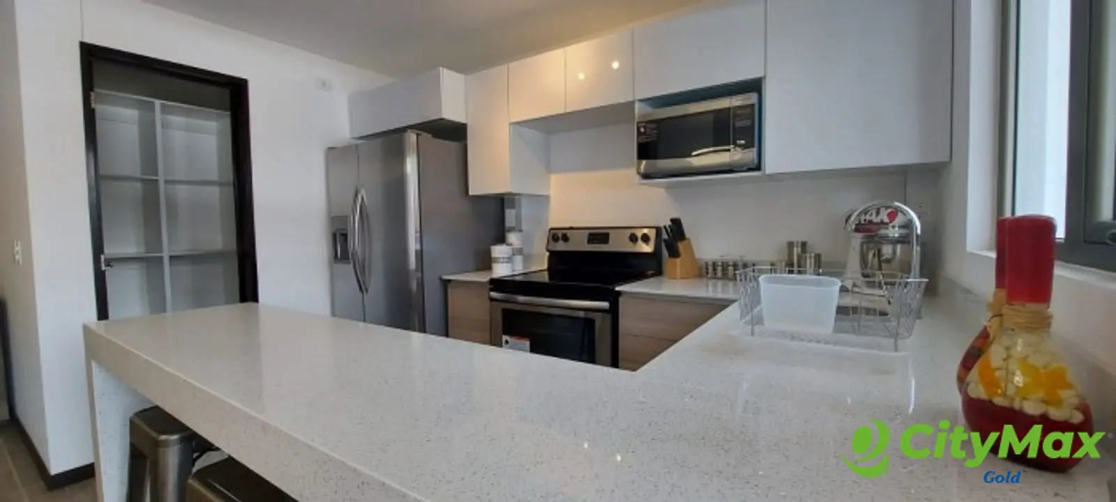 Apartamento con Jardín en venta en  zona 14 Guatemala - foto 8