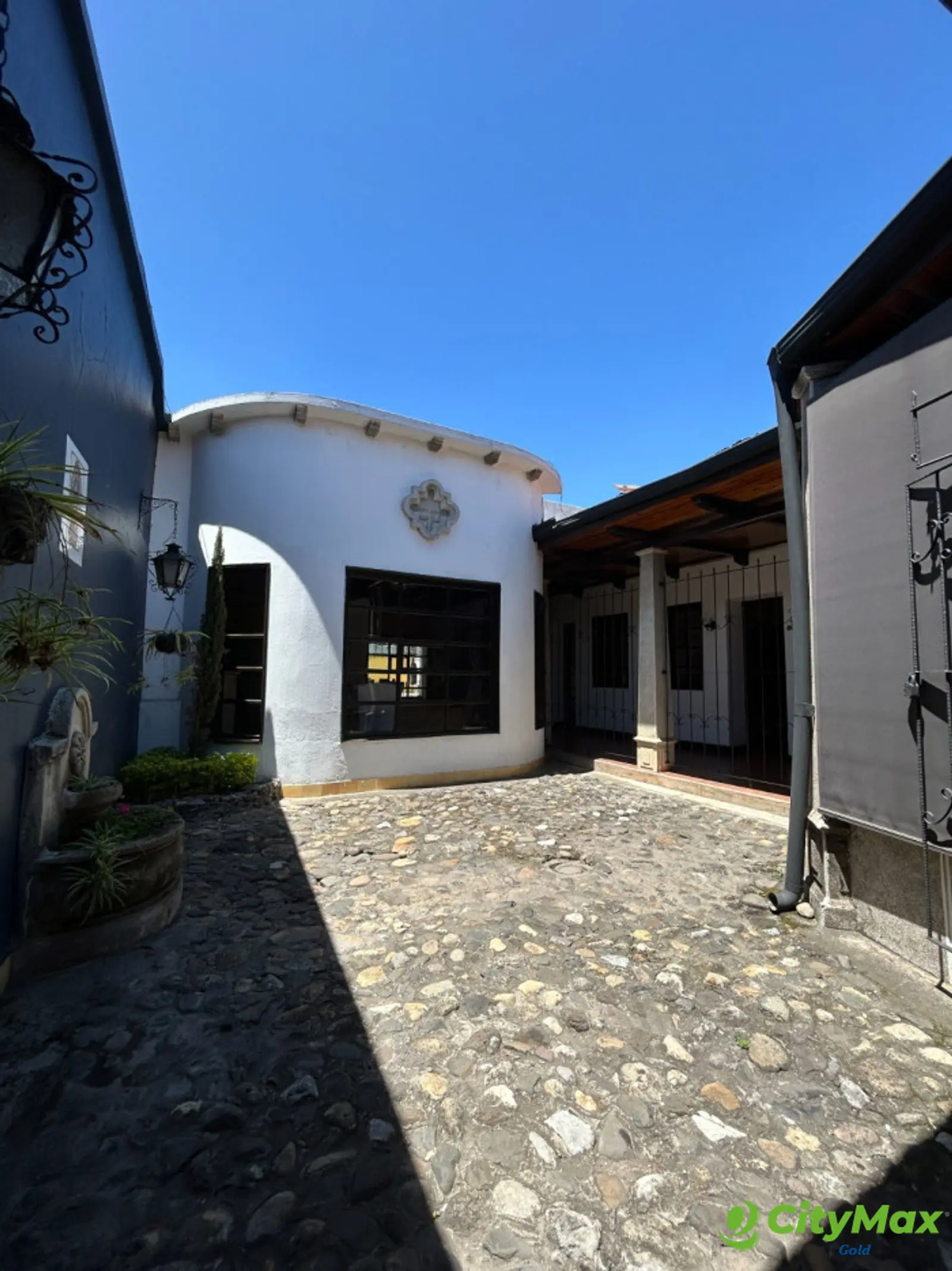 Amplia Casa en Venta en Centro Histórico Zona 1 - foto 2