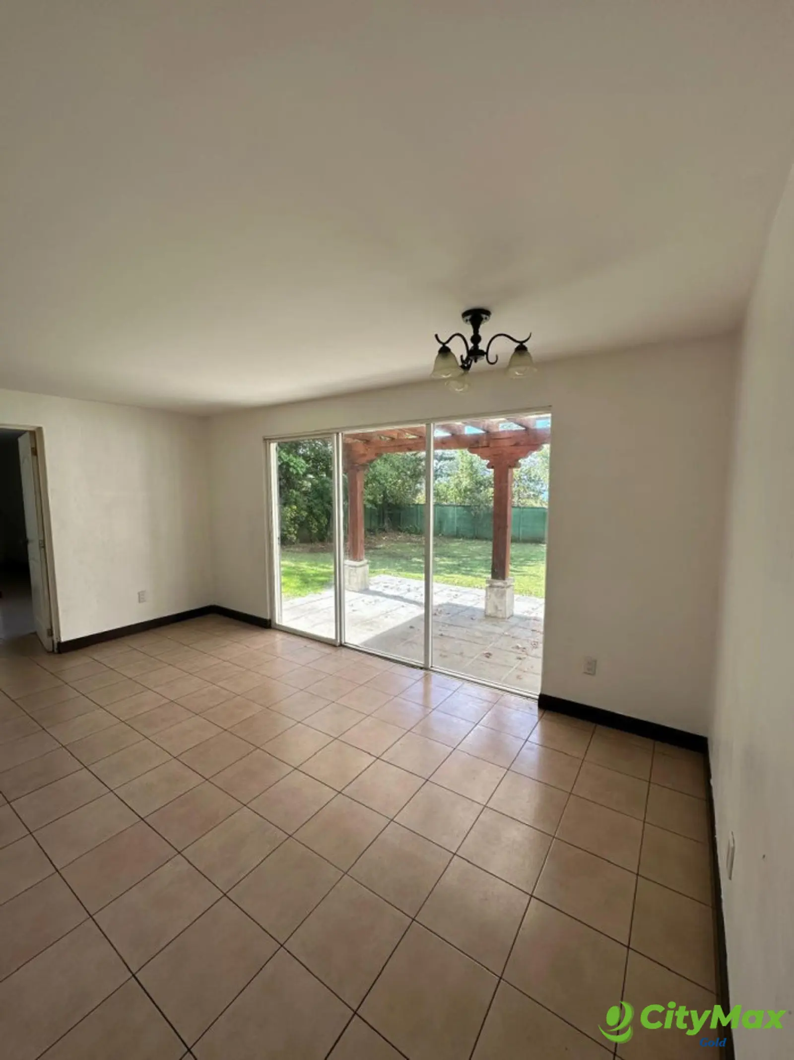 Casa en renta en condominio Casa y Campo - foto 5