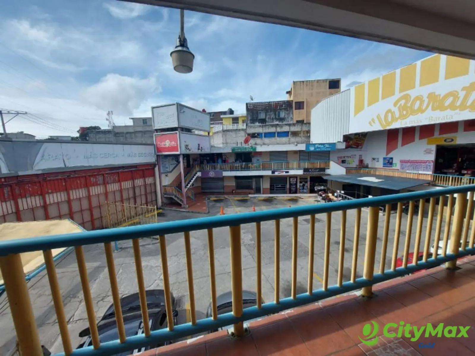 CENTRO COMERCIAL en Venta  en zona 18  - foto 9