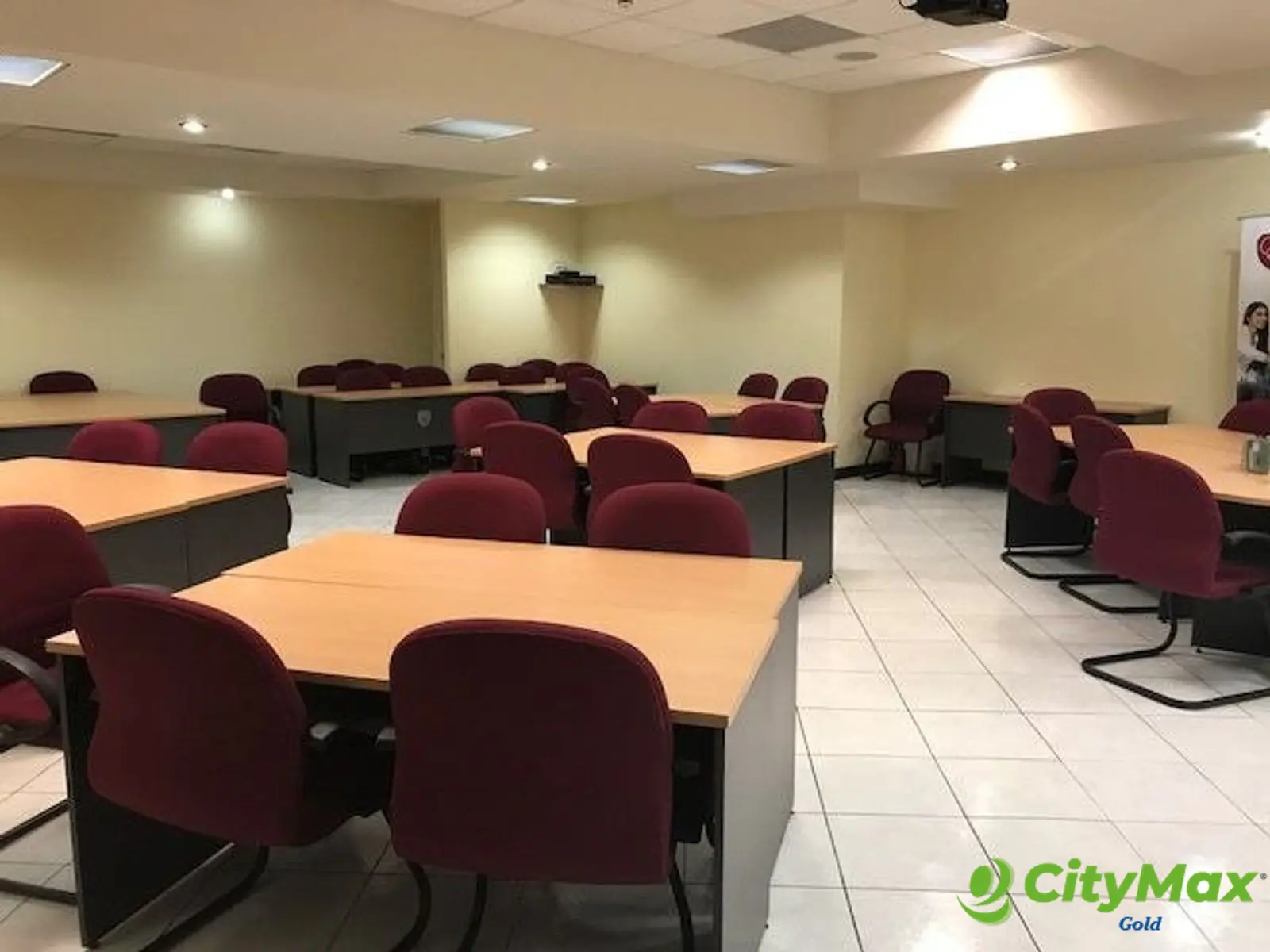 Oficina en venta en Europlaza zona 14 Guatemala - foto 15