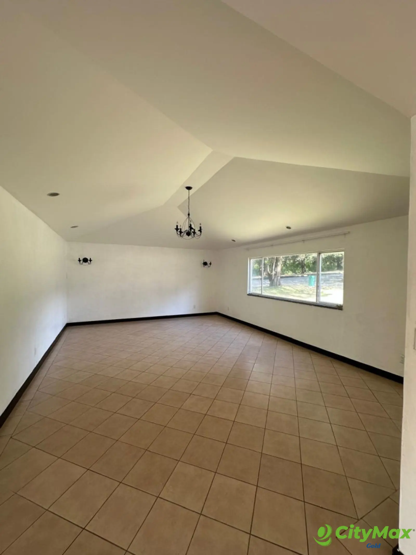 Casa en renta en condominio Casa y Campo - foto 3