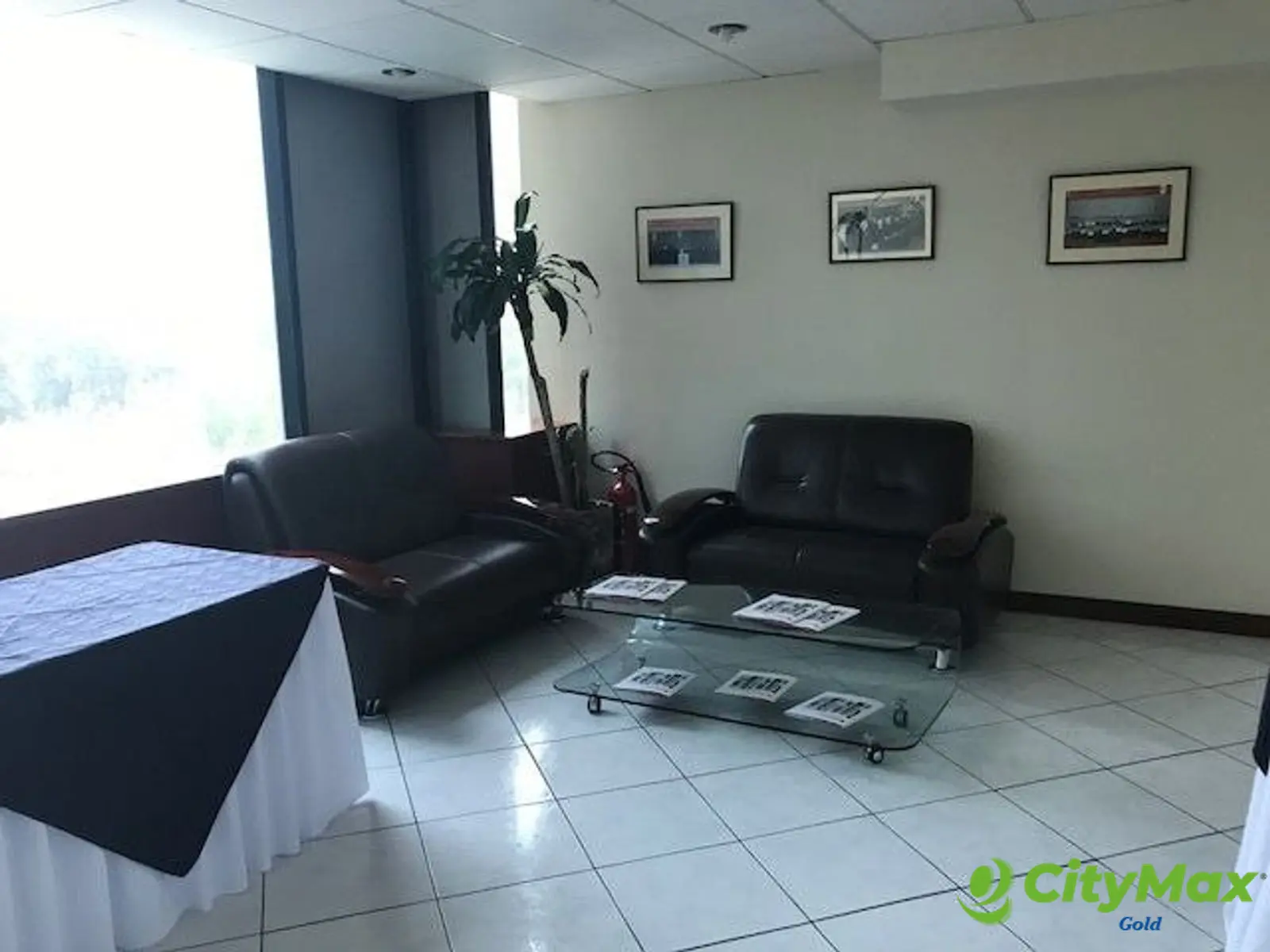 Oficina en venta en Europlaza zona 14 Guatemala - foto 10