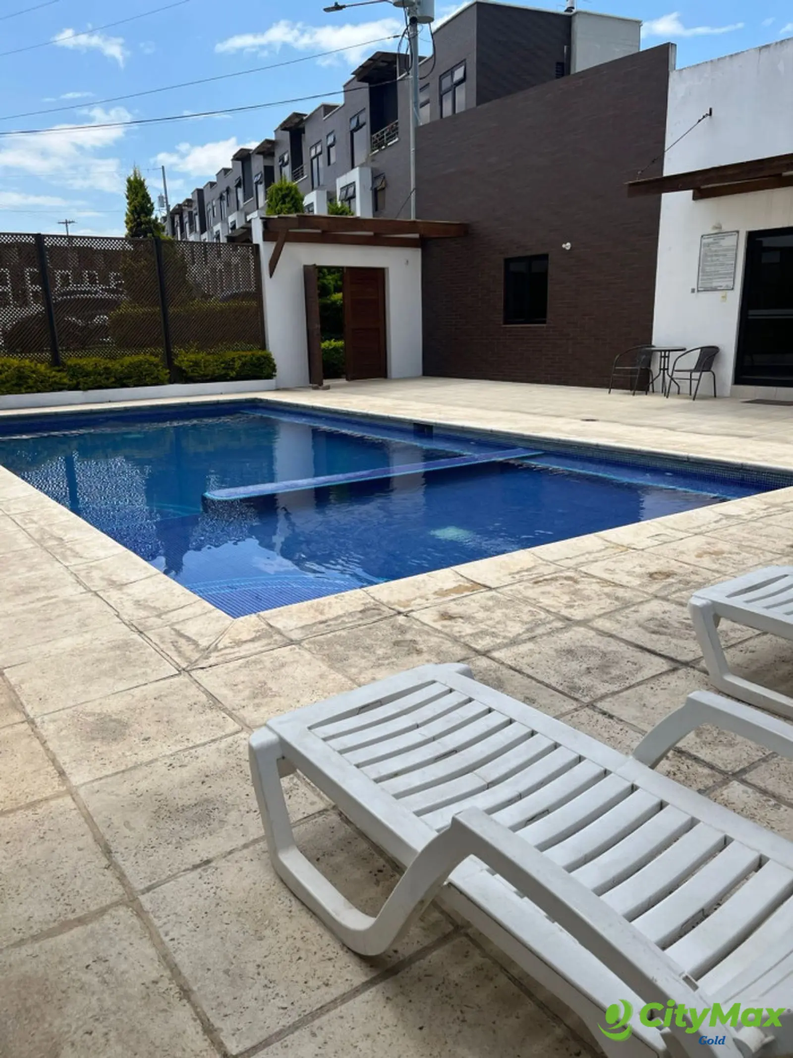 TOWNHOUSE EN VENTA/RENTA CONDOMINIO DE FRAIJANES - foto 15