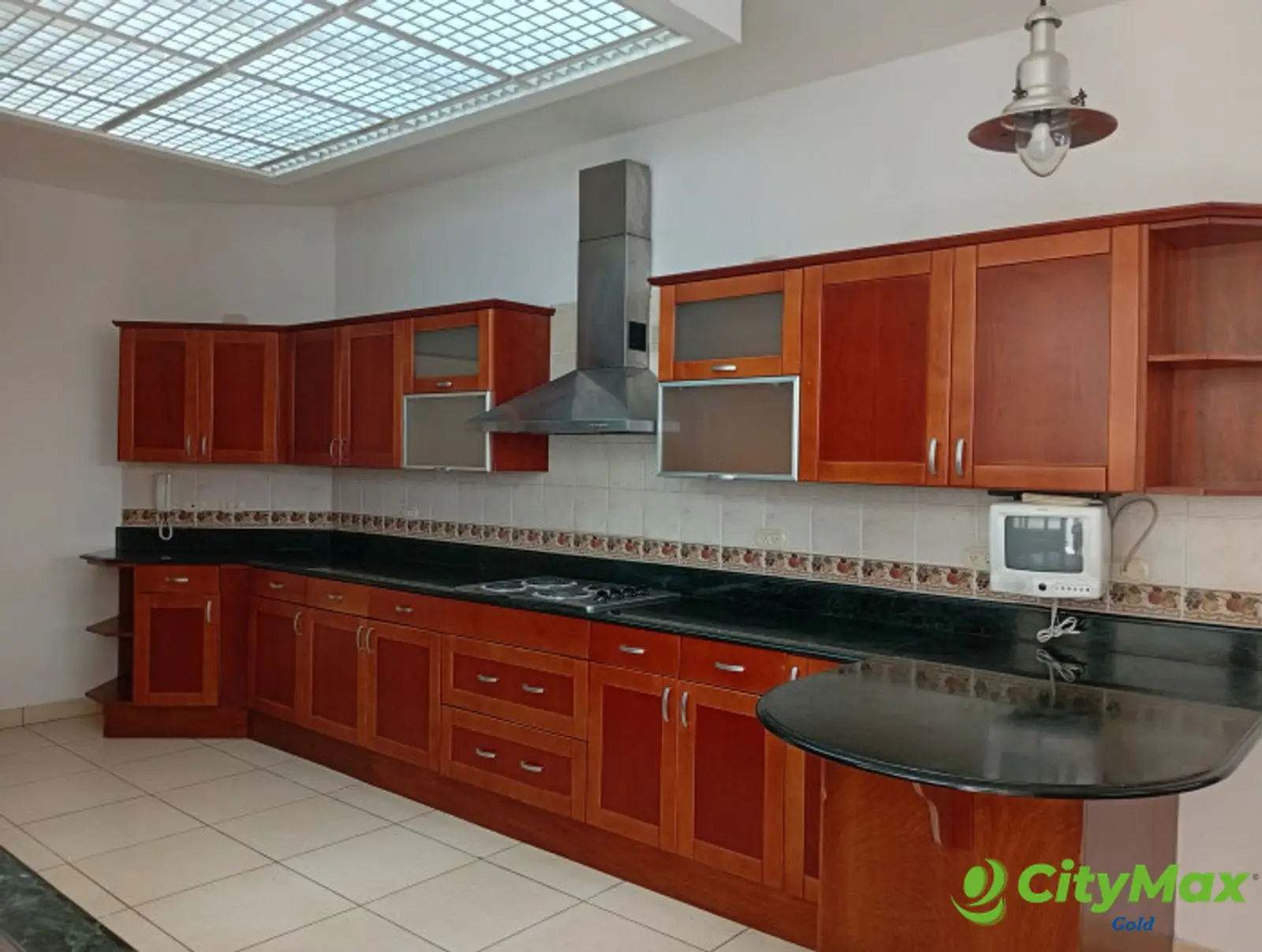 Casa en renta Condominio Cercano Diagonal 6, Zona 10 - foto 7