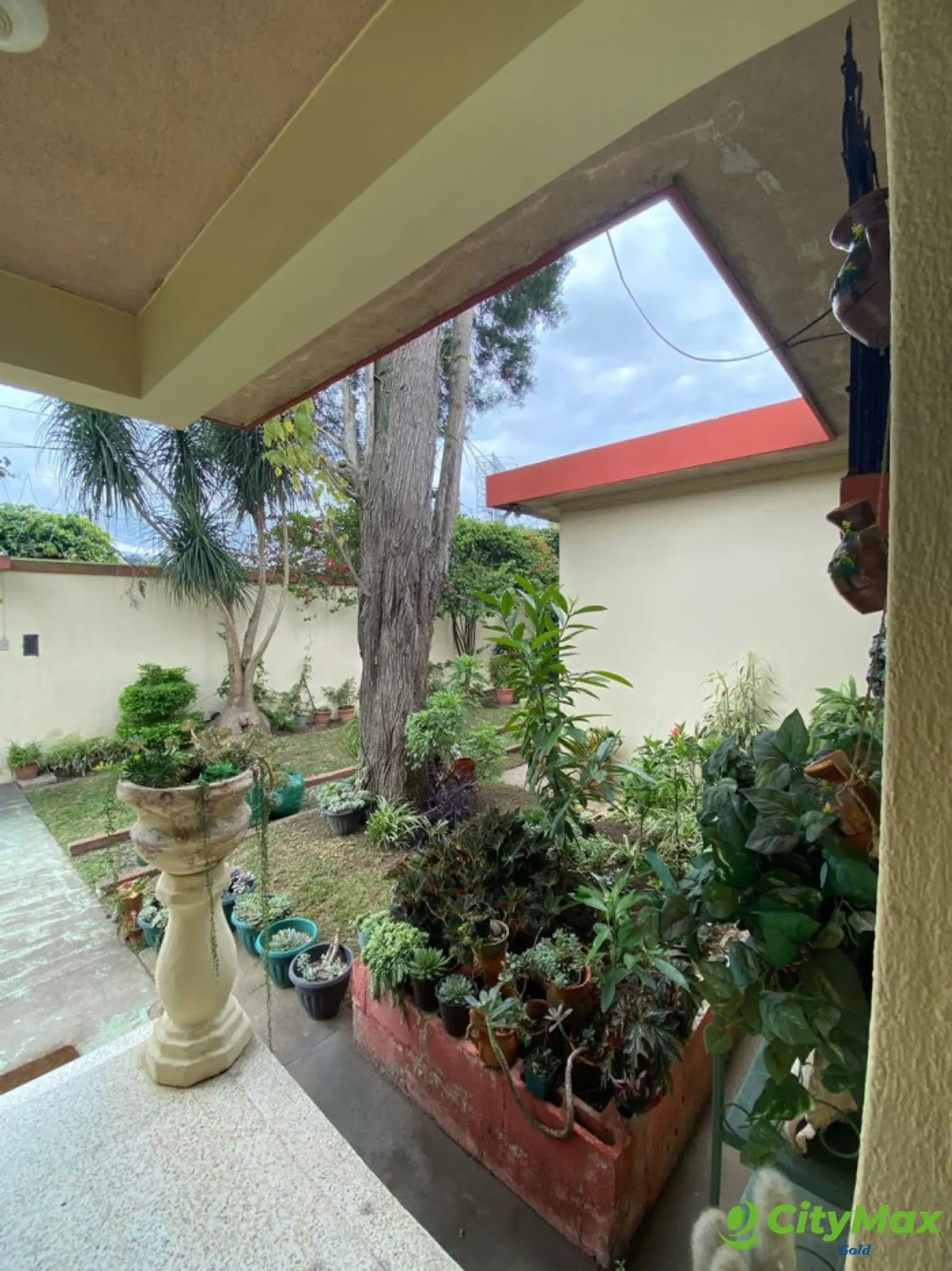 Casa en Venta en Las Charcas Zona 11 - foto 2