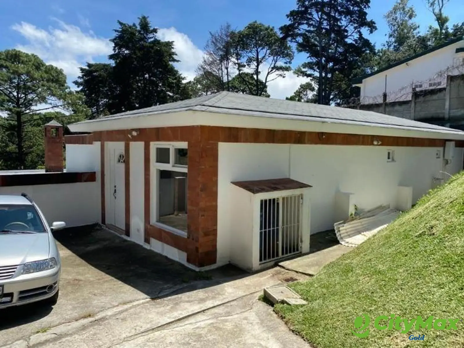 Oportunidad en VENTA 3 Casas y Terreno Sta. Catarina - foto 10