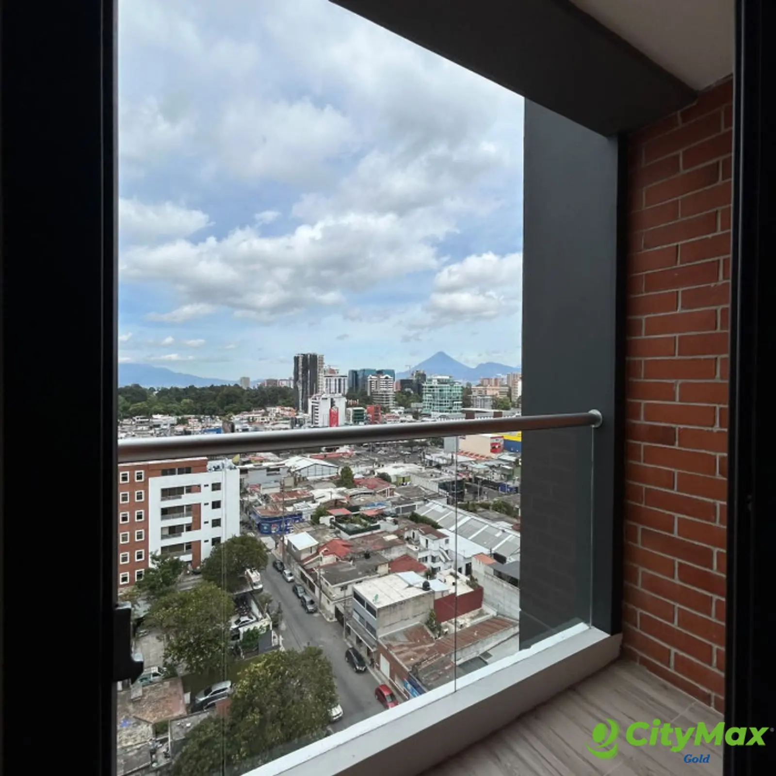 Apartamento en venta en zona 10 - foto 3