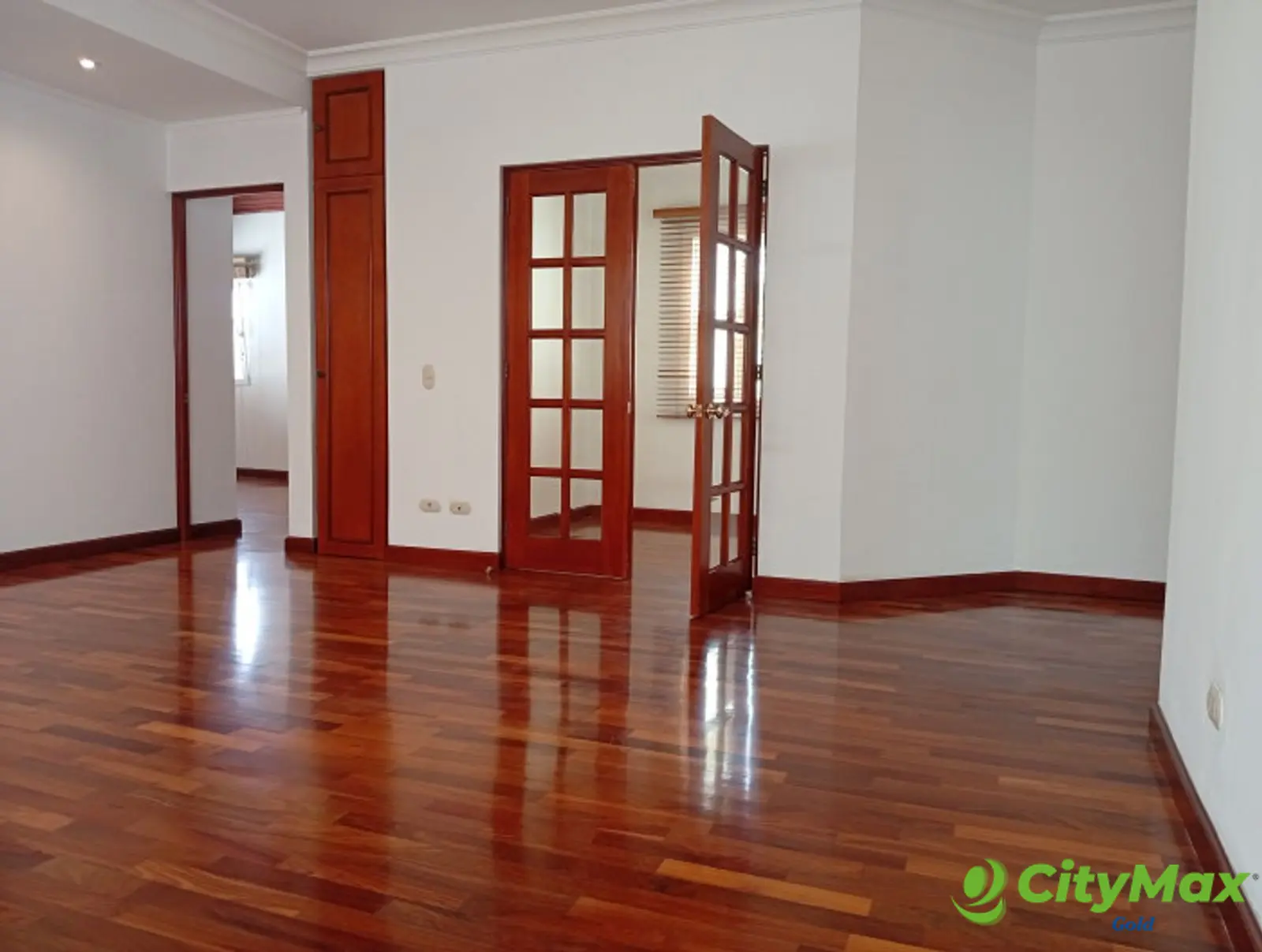 Casa en renta Condominio Cercano Diagonal 6, Zona 10 - foto 10