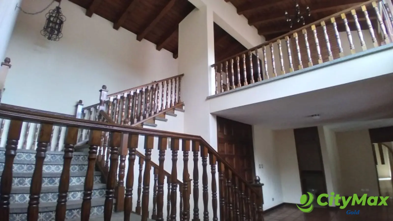 Renta de lujosa Casa amplia en Zona 14 - foto 9