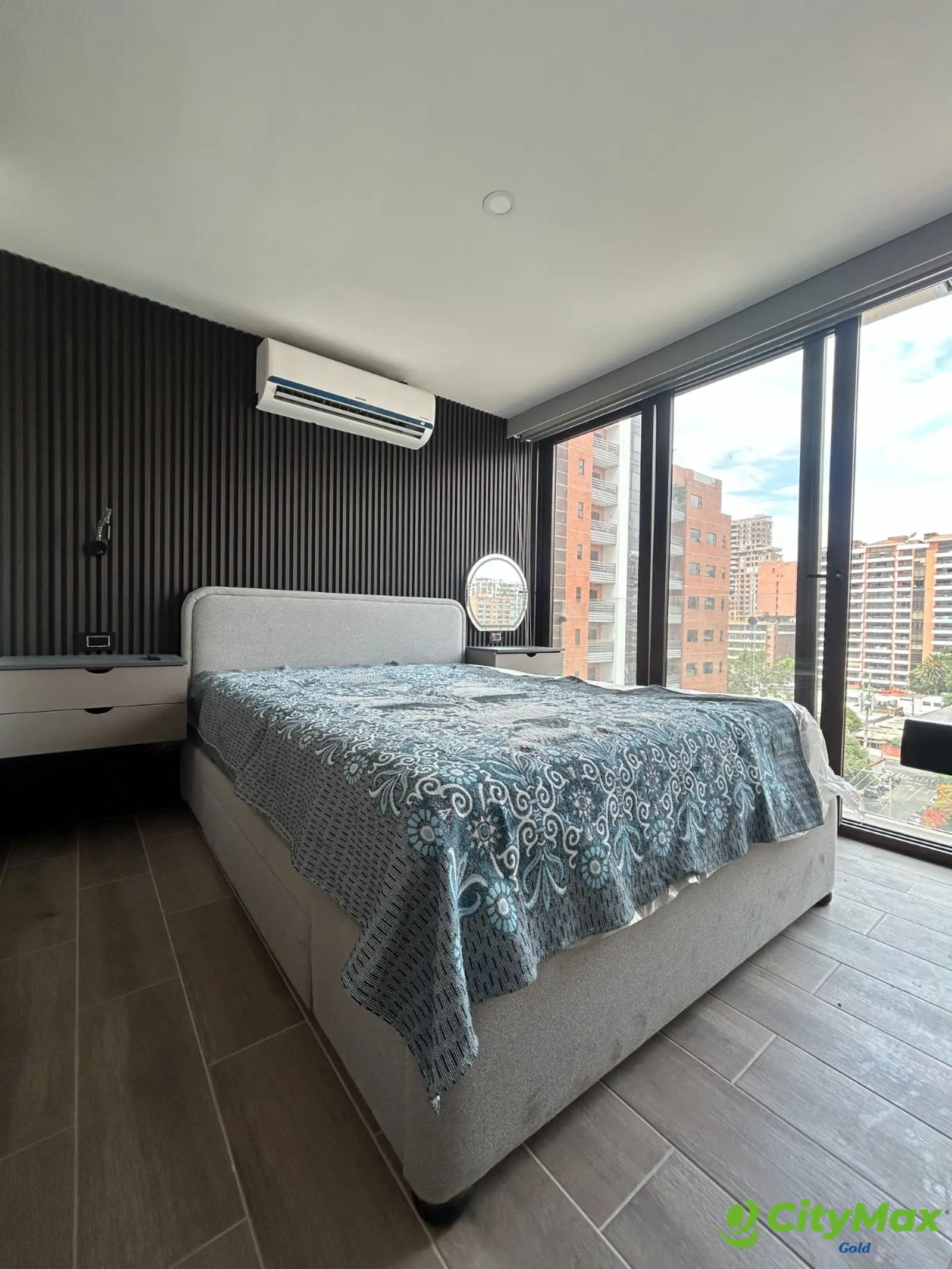 Apartamento amueblado en renta zona 10 - foto 6