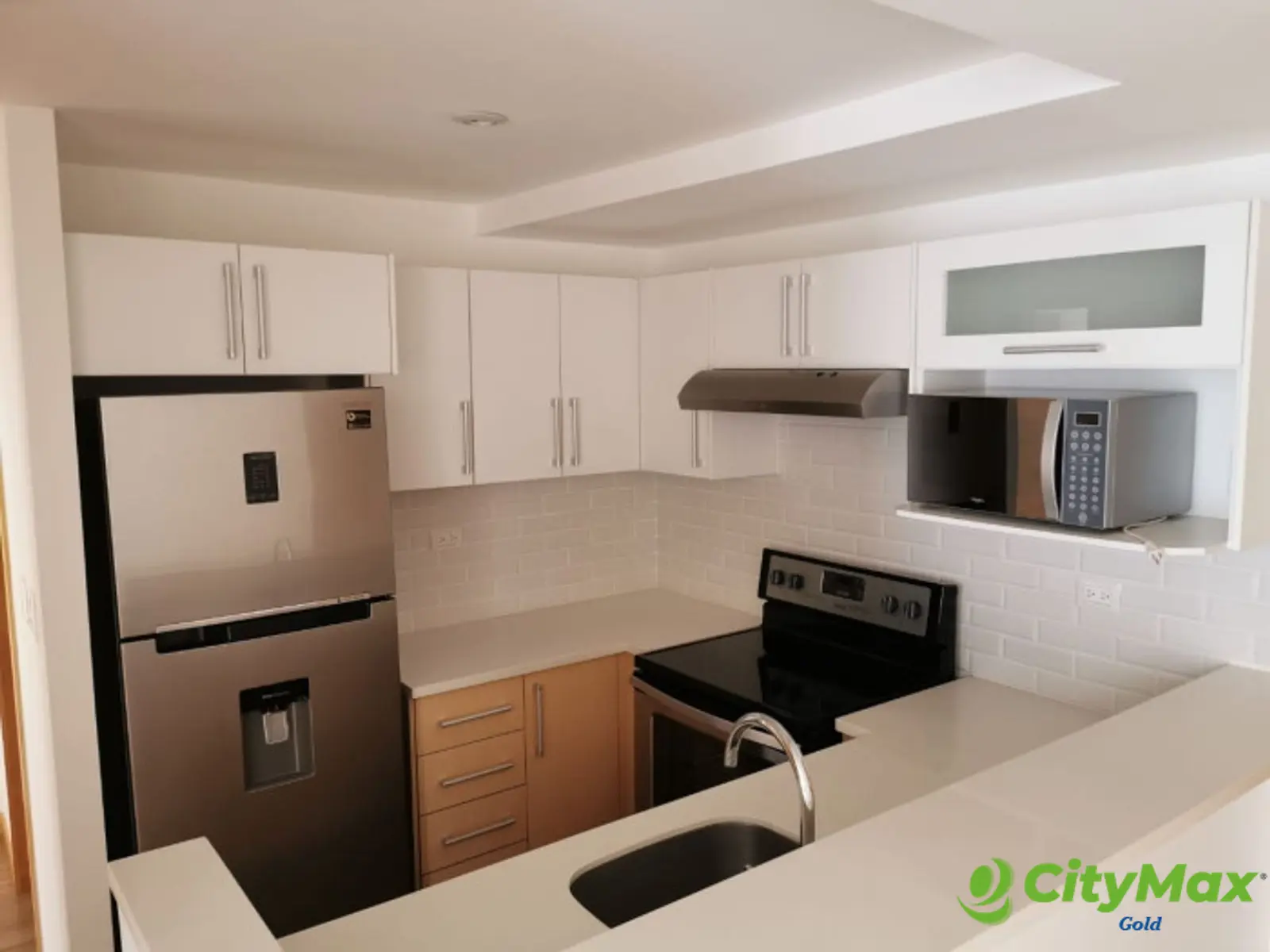 Apartamento amueblado en renta en zona 10 - foto 3