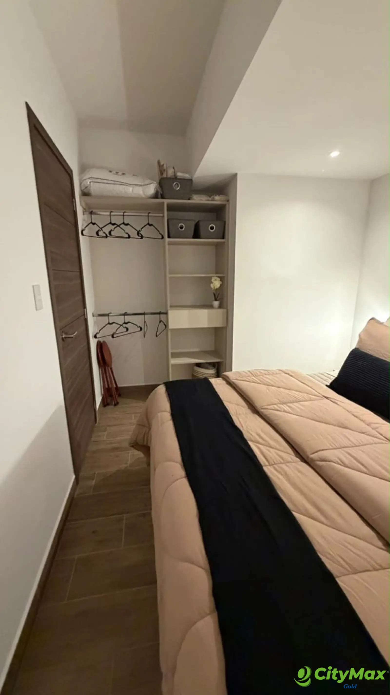 Apartamento amueblado y equipado en alquiler en  Zona 4 - foto 6