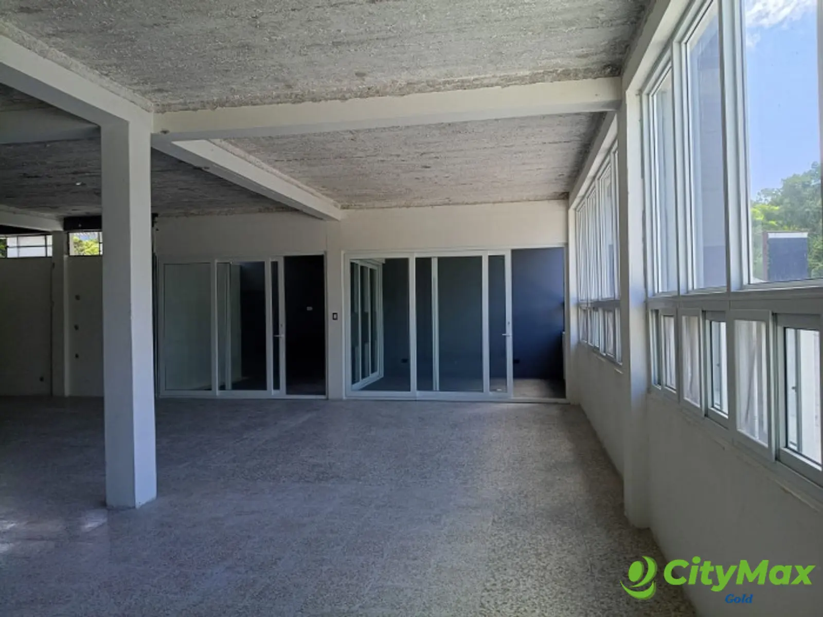 Propiedad comercial en Alquiler, Zona 9 Guatemala. - foto 13