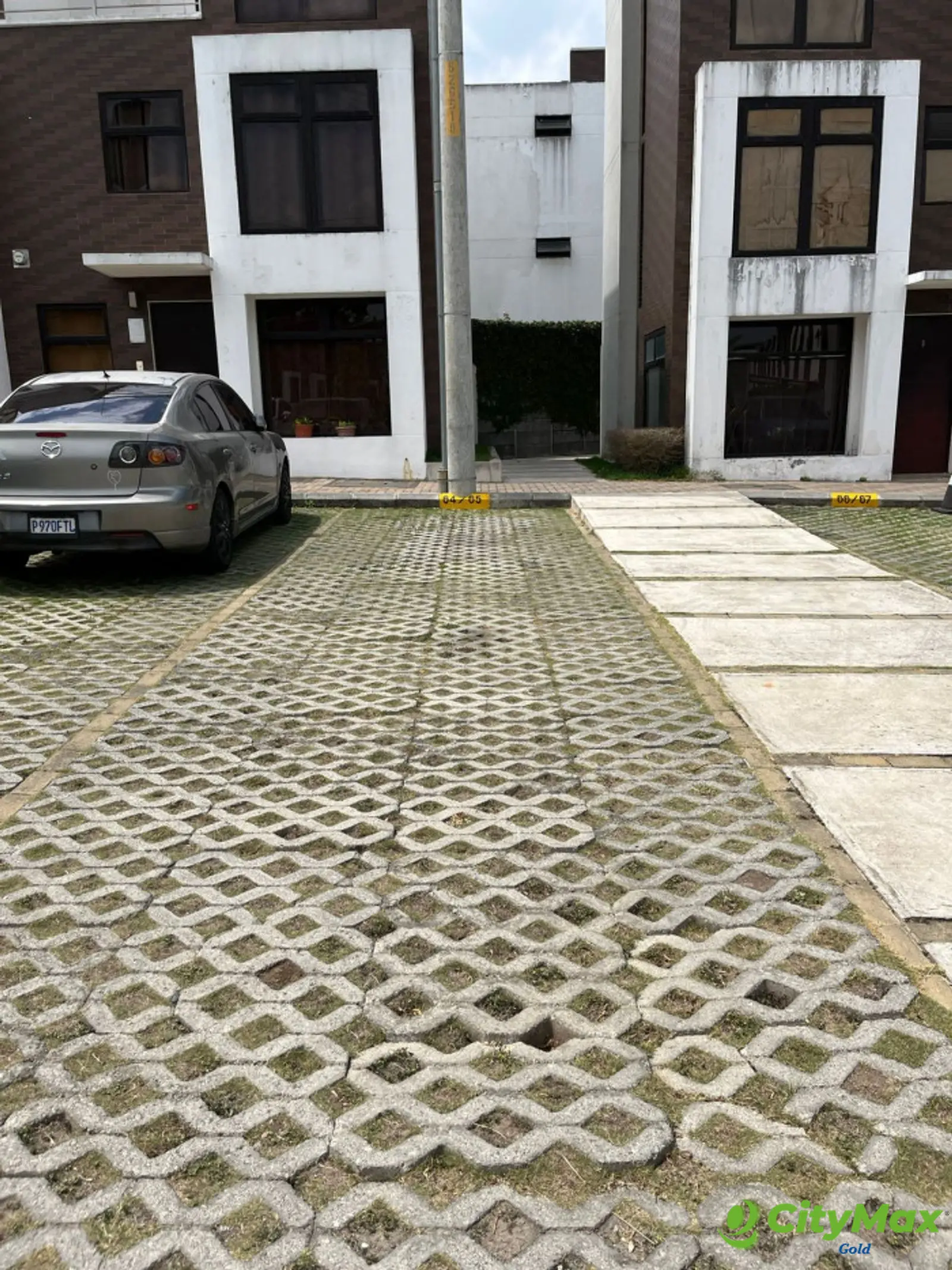 TOWNHOUSE EN VENTA/RENTA CONDOMINIO DE FRAIJANES - foto 9