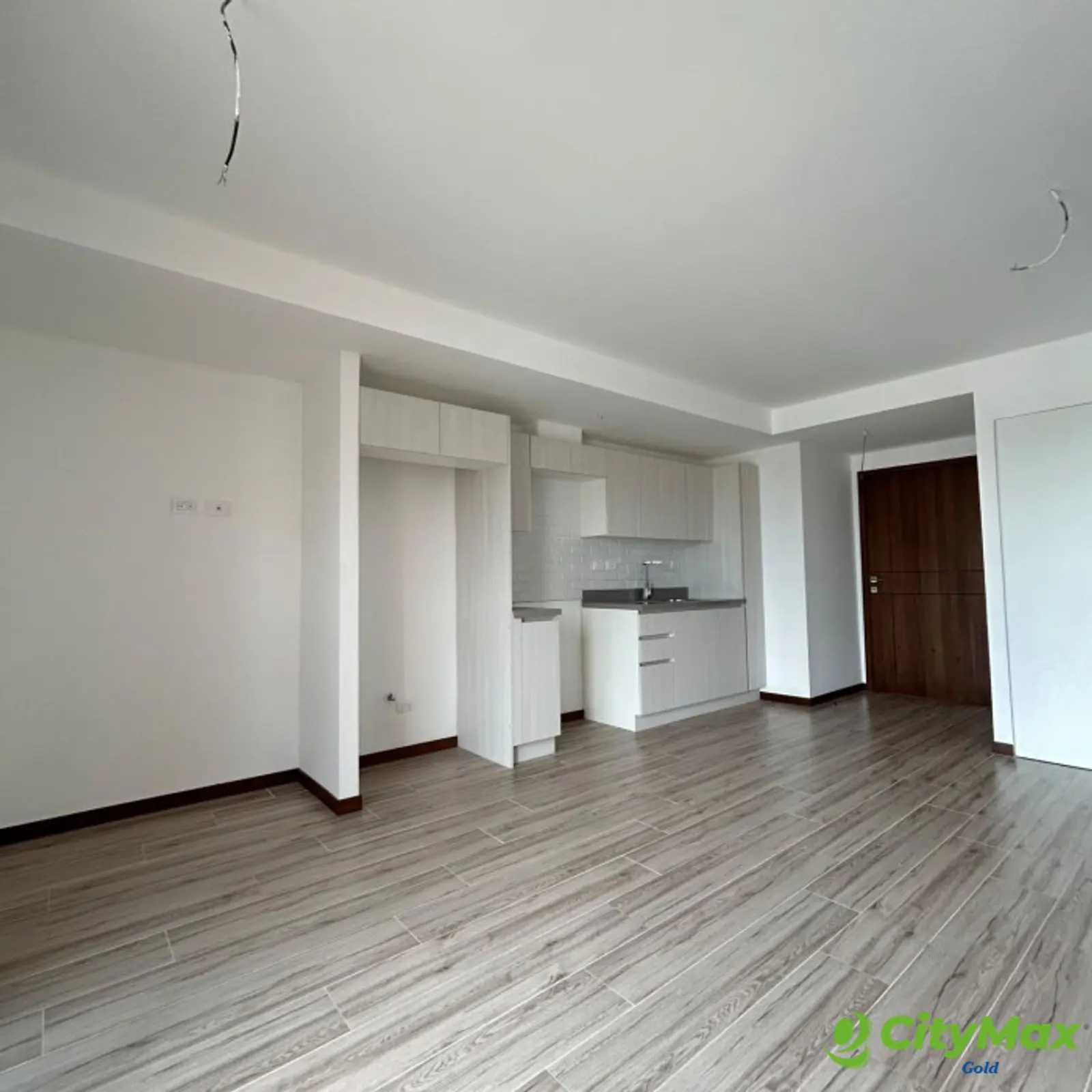 Apartamento en venta en zona 10 - foto 2