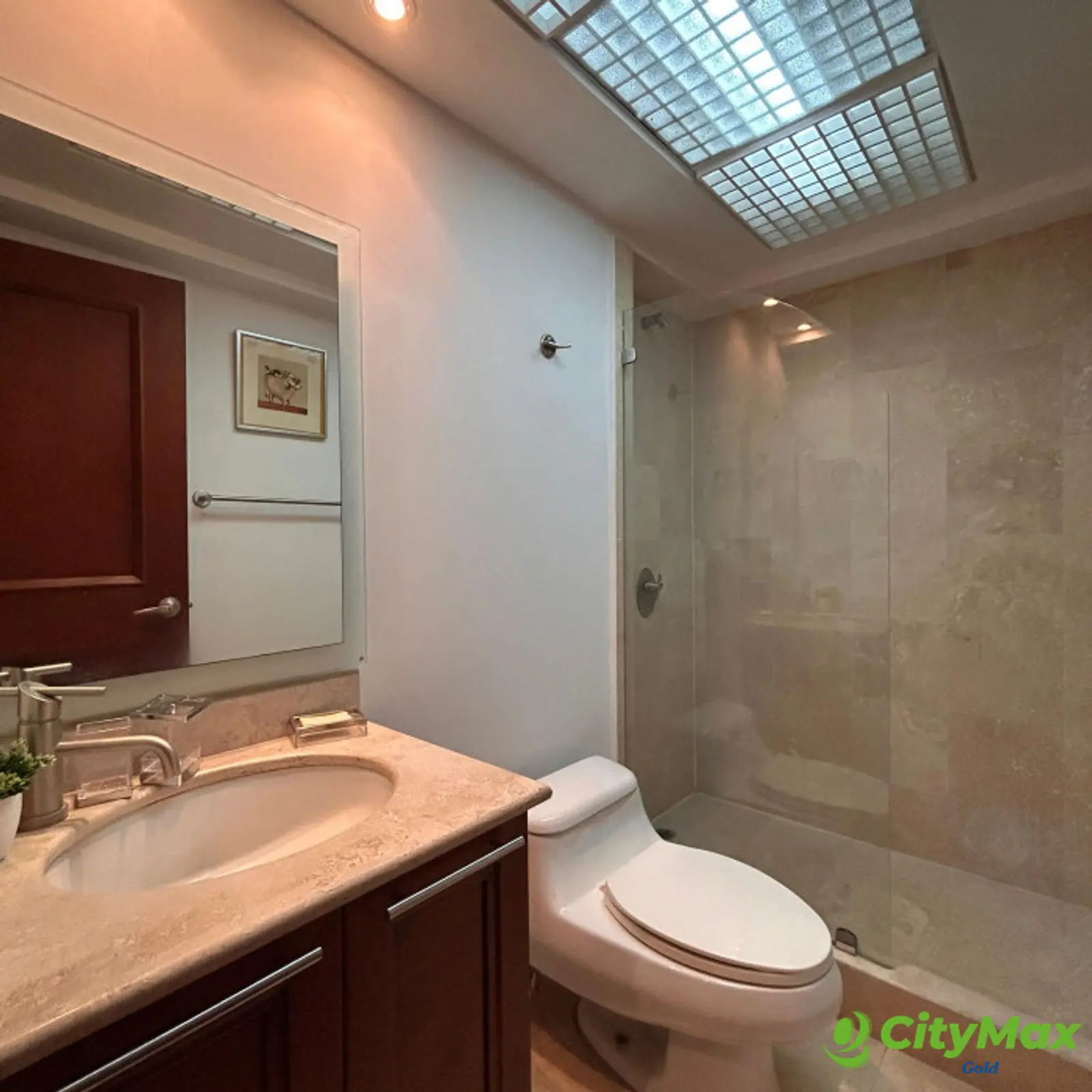 Apartamento en Venta en Zona 10 de Guatemala - foto 8