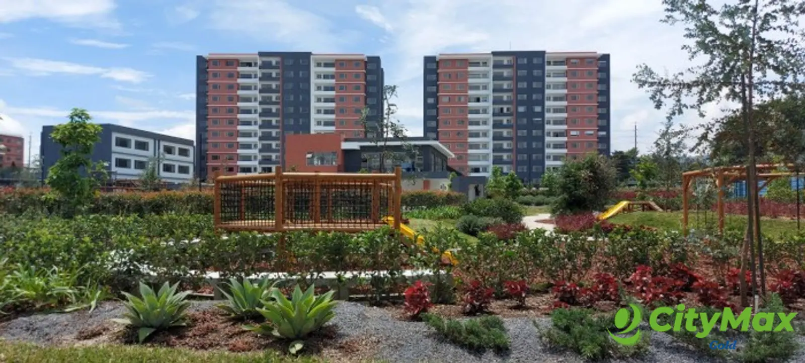Apartamento con Jardín en venta en  zona 14 Guatemala - foto 3