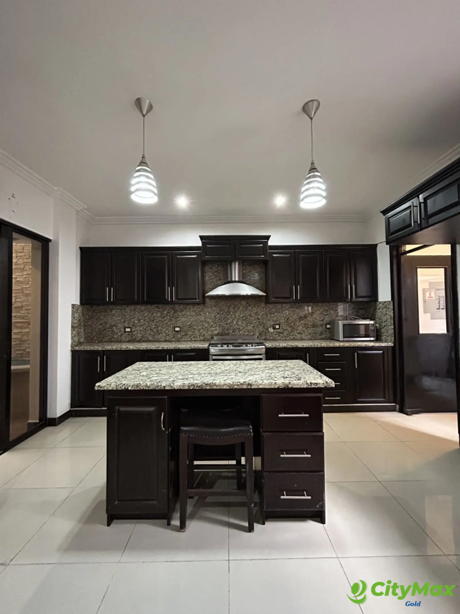 Casa en Condominio en Venta en Zona 16, Ciudad de Guatemala - foto 2