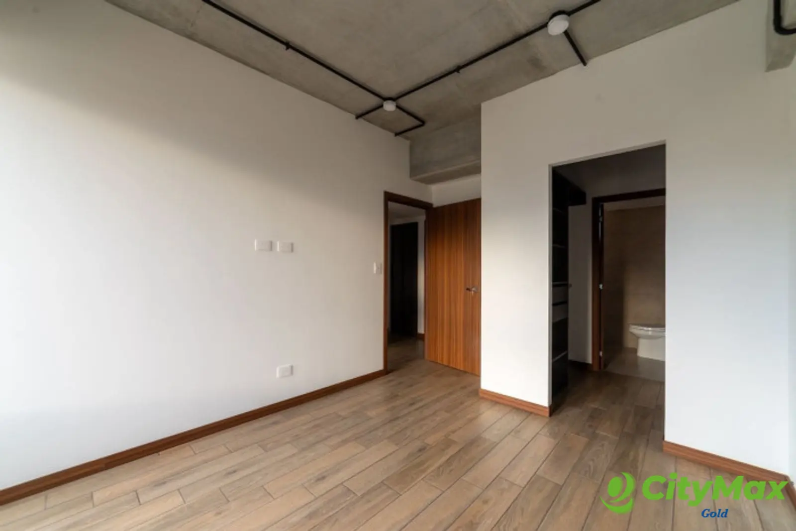 Apartamento en renta en zona 4 - foto 3