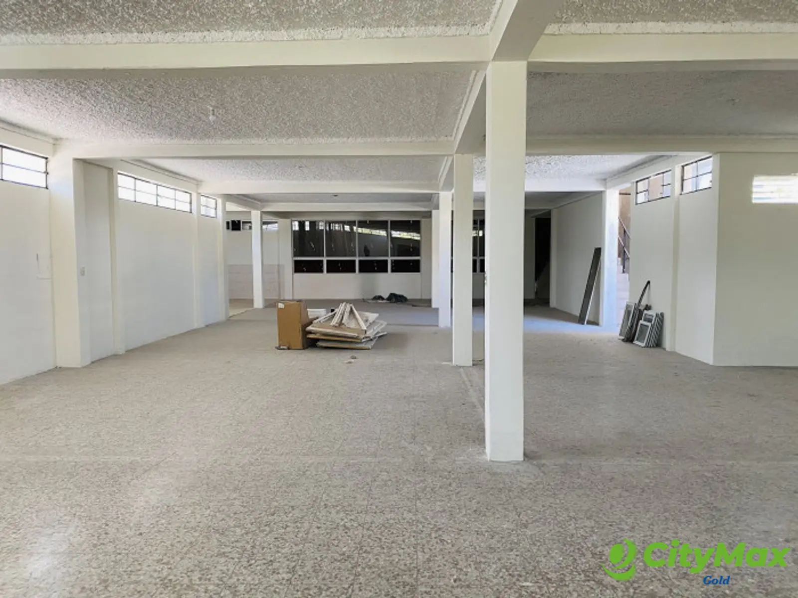Propiedad comercial en Alquiler, Zona 9 Guatemala. - SEGUNDO NIVEL