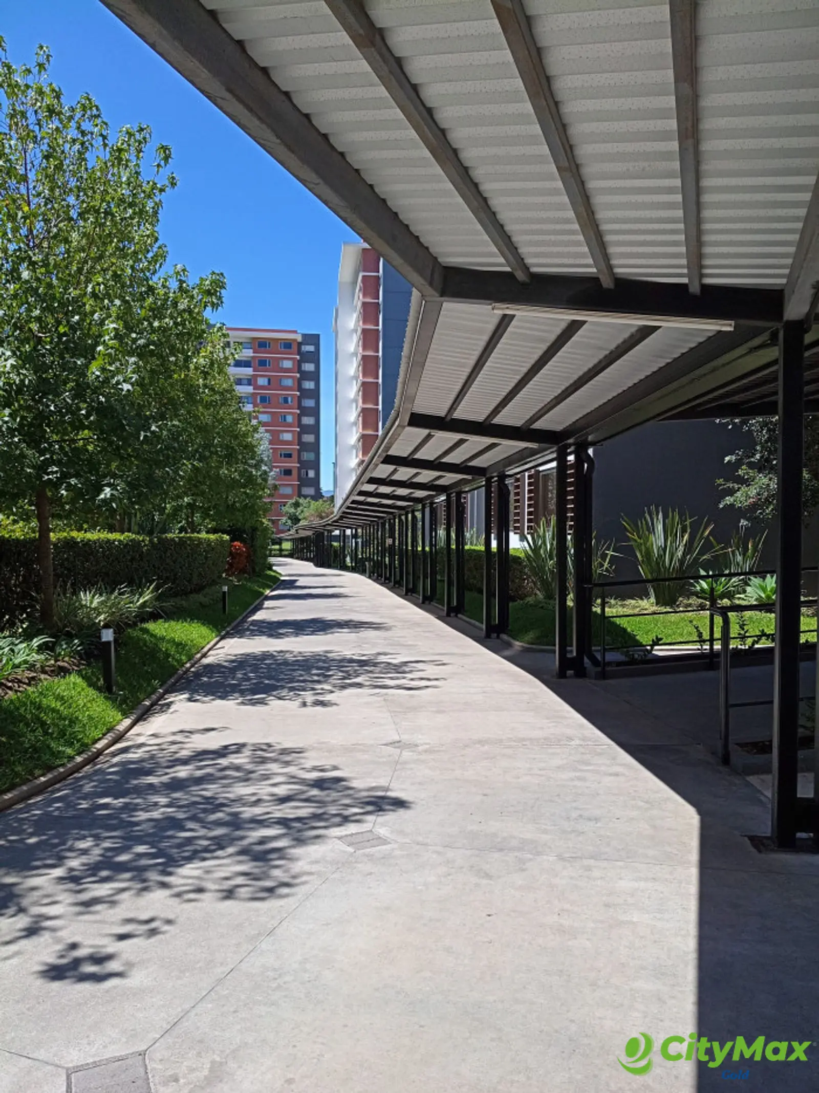 Apartamento en renta con pérgola y jardín en zona 14 - foto 22