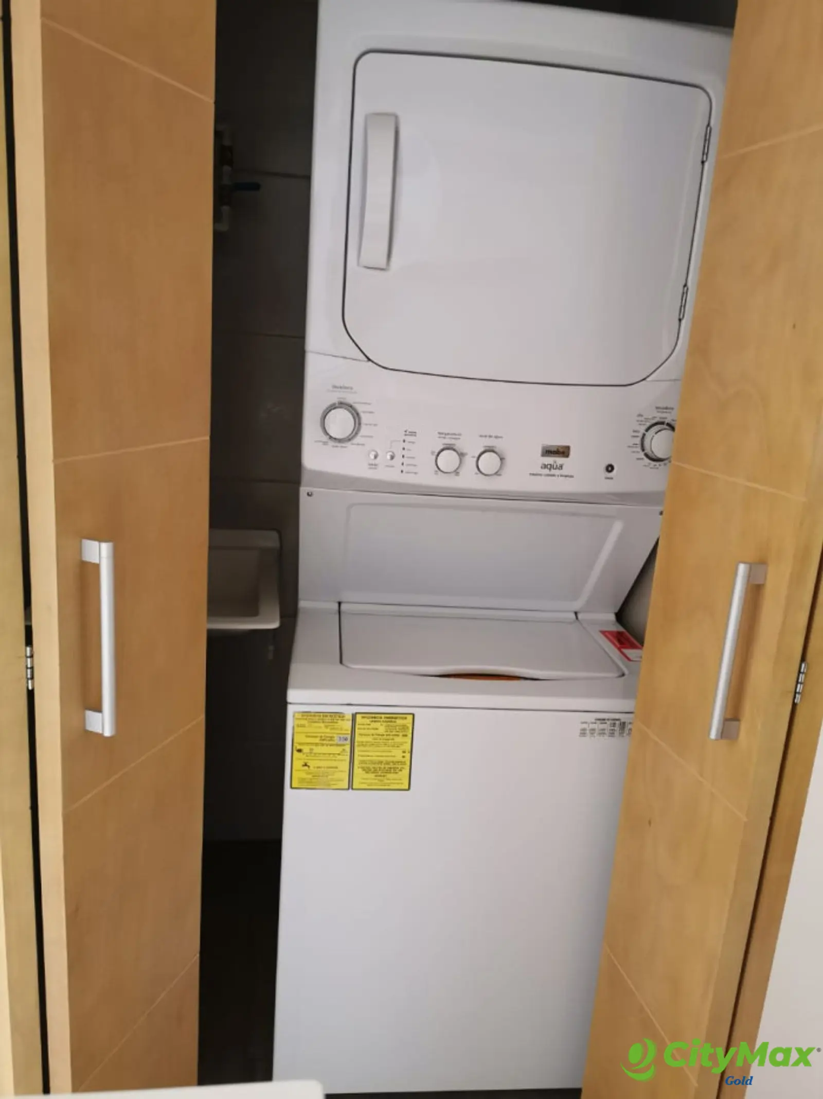 Apartamento amueblado en renta en zona 10 - foto 4