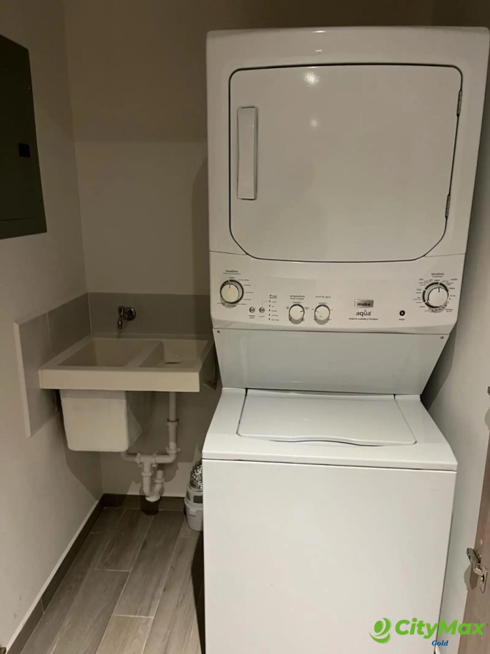 Apartamento nuevo en Renta en zona 10 Guatemala - foto 16