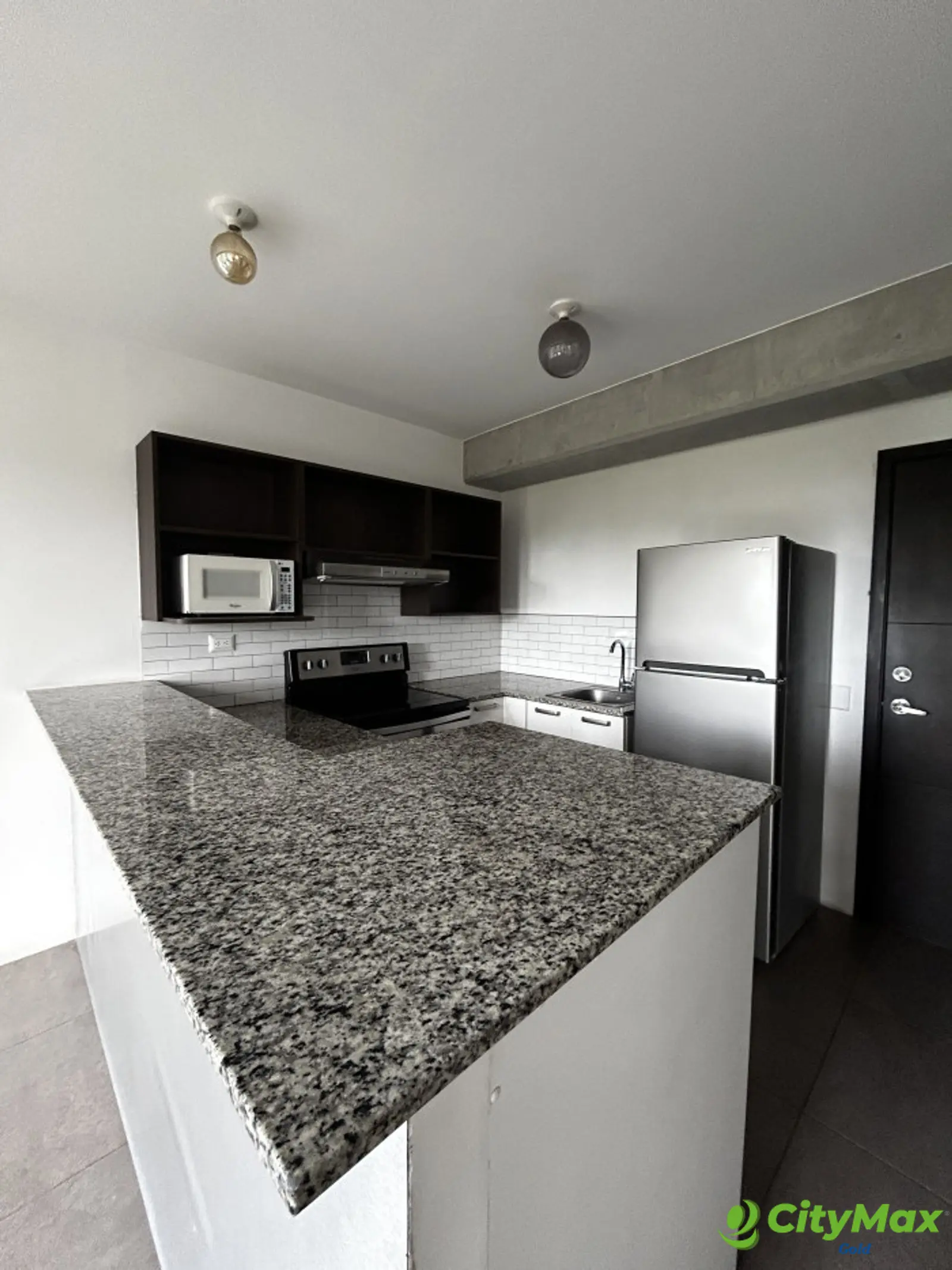 Venta de Apartamento en Edificio Fabrá zona 10 - foto 4