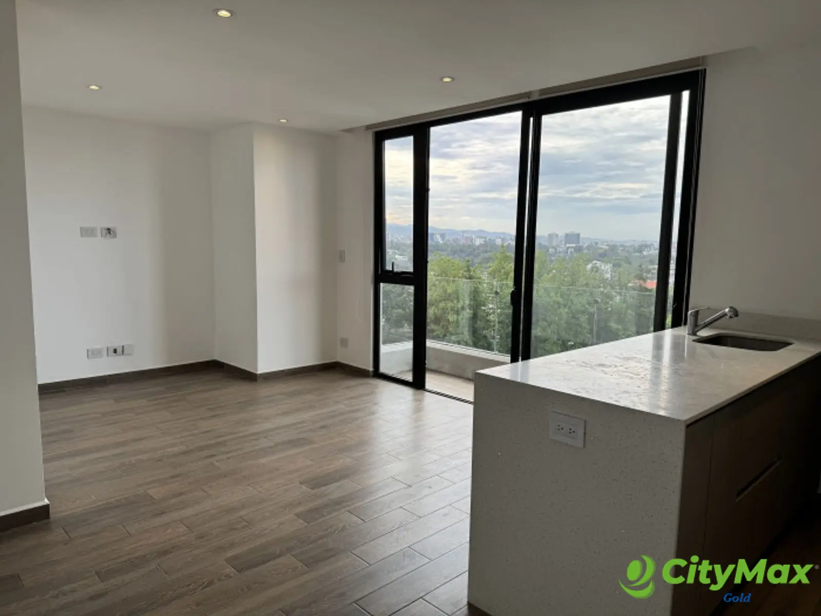 Apartamento moderno en renta en Parque 15 - foto 3