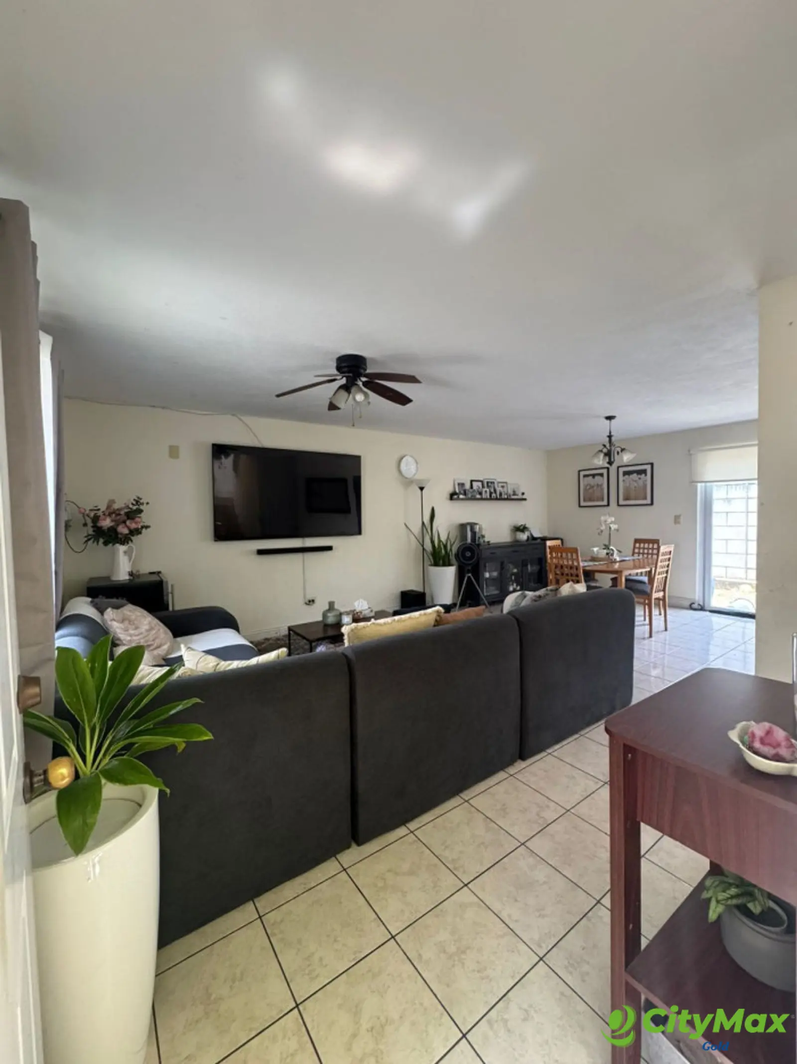 Casa en venta en Condado Catalina zona 6 de Villa Nueva - foto 3