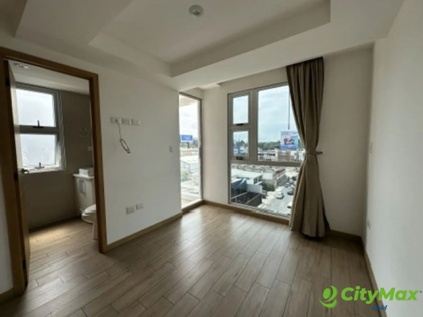 Amplio Apartamento en Renta en Zona 10 - foto 4