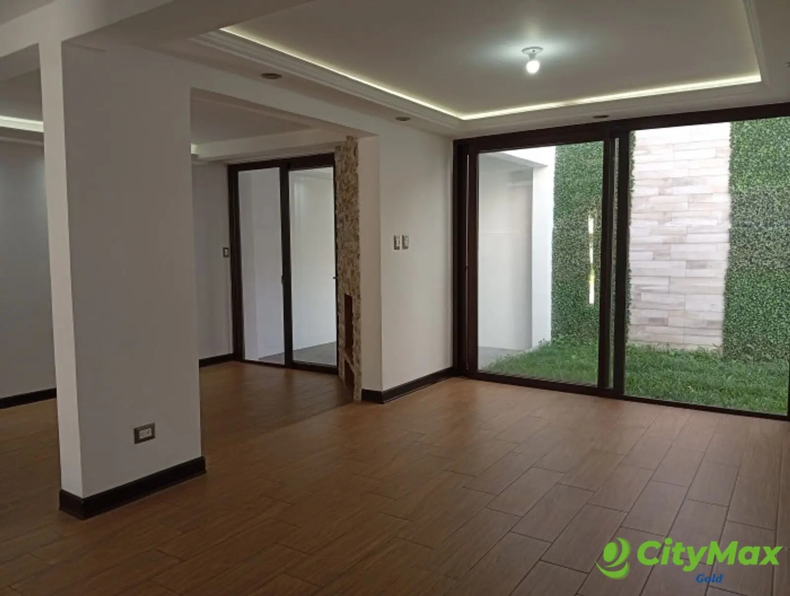 Casa en renta  en Condominio La Villa Zona 14  - foto 4