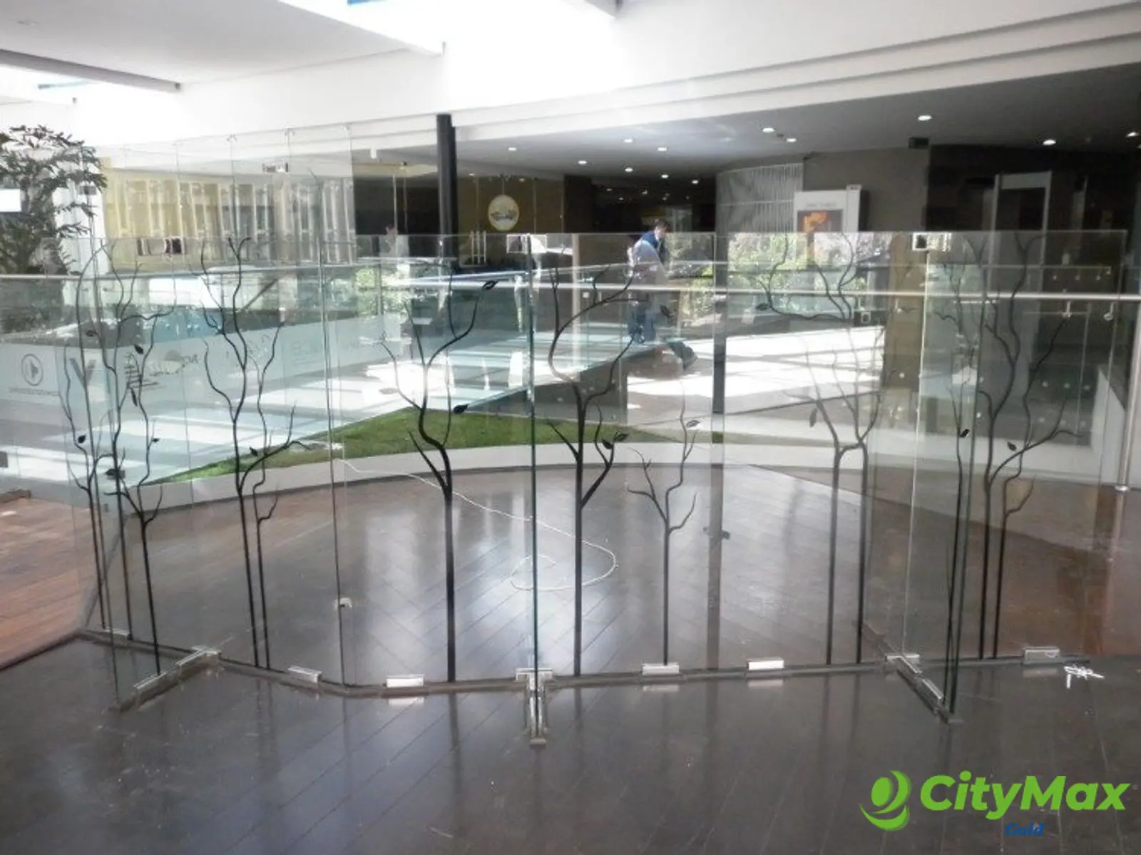 Vendo Local para inversión en Venta en zona 10 - foto 7