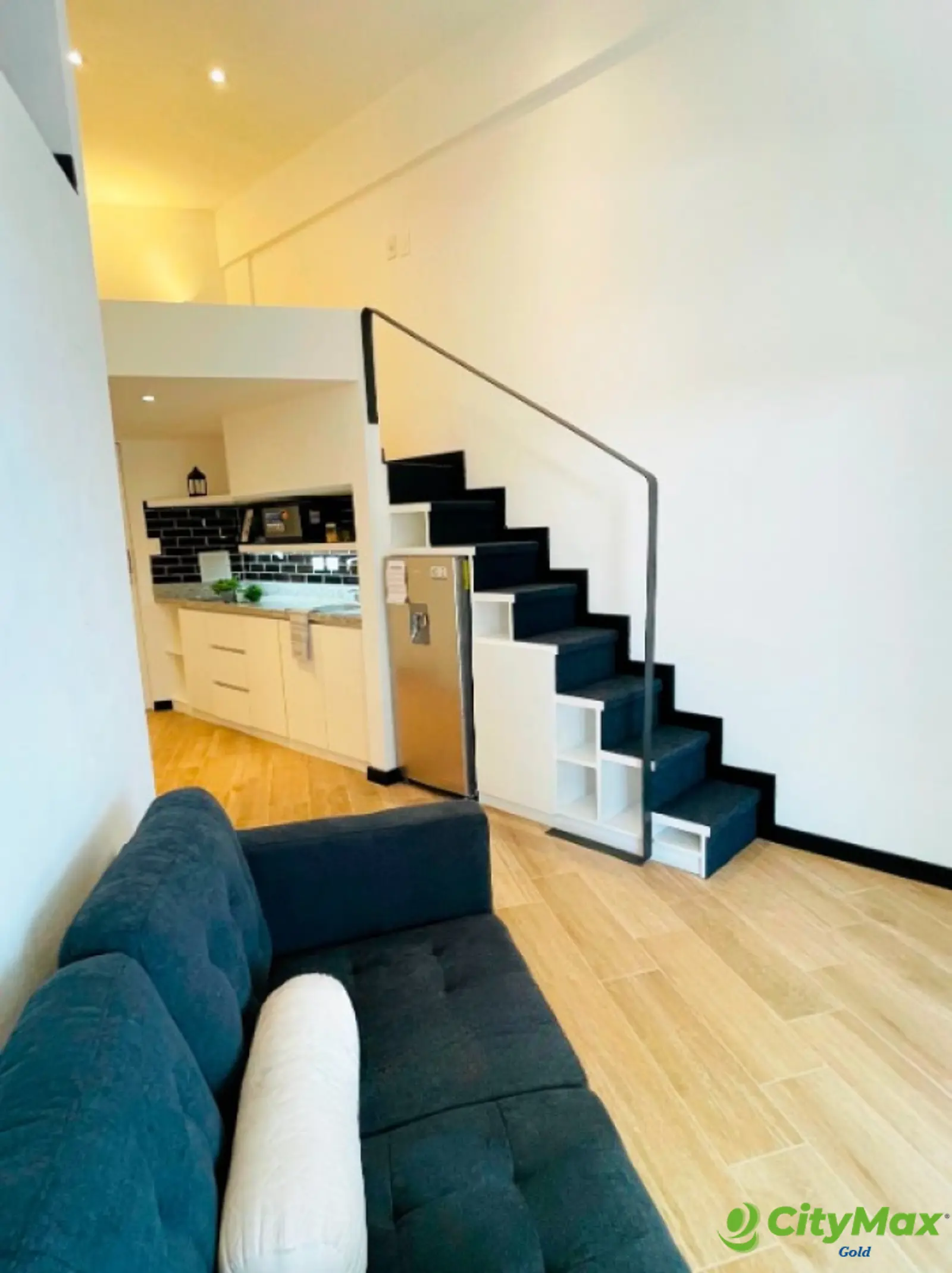 Apartamento amueblado en renta tipo loft en zona 10 - foto 11