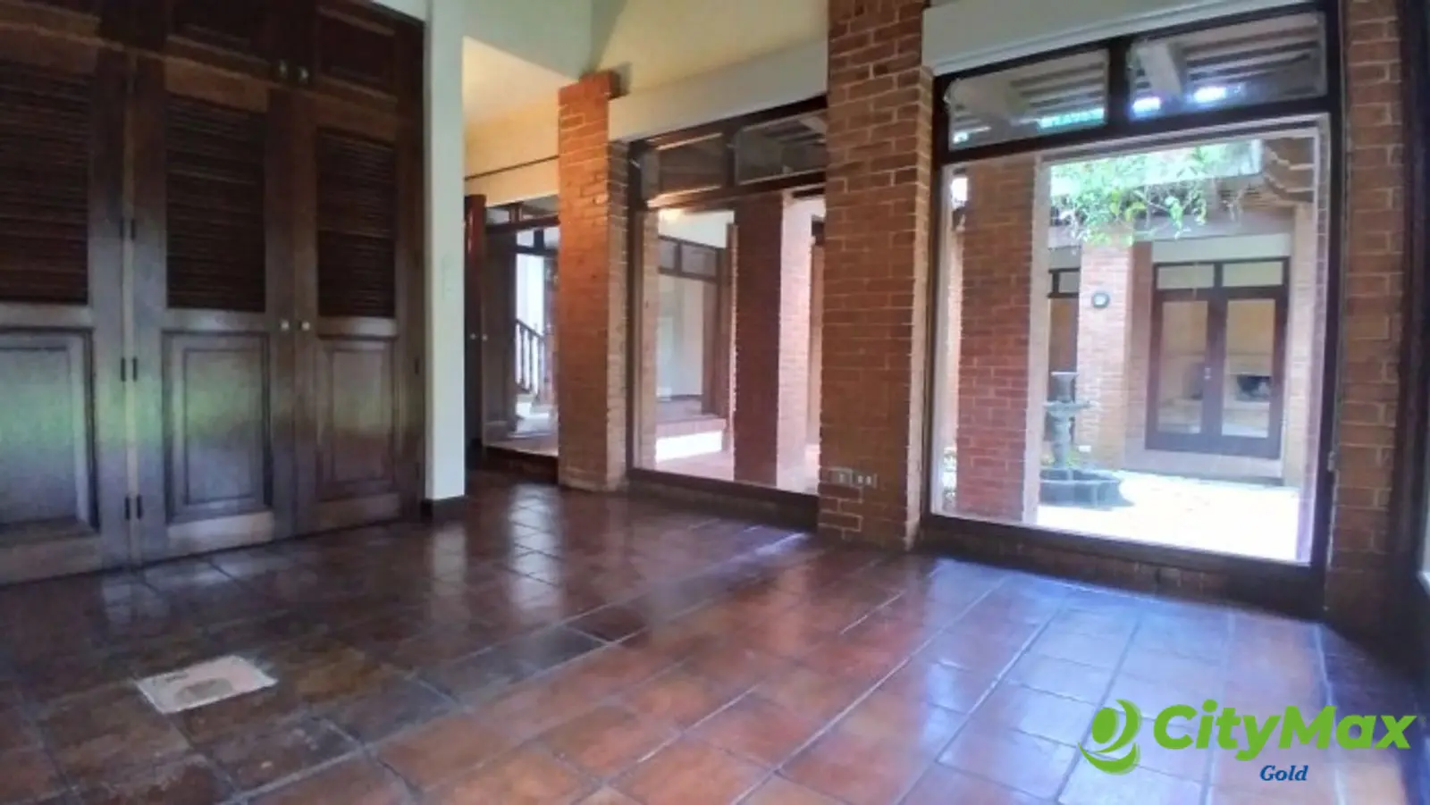 Renta de lujosa Casa amplia en Zona 14 - foto 8