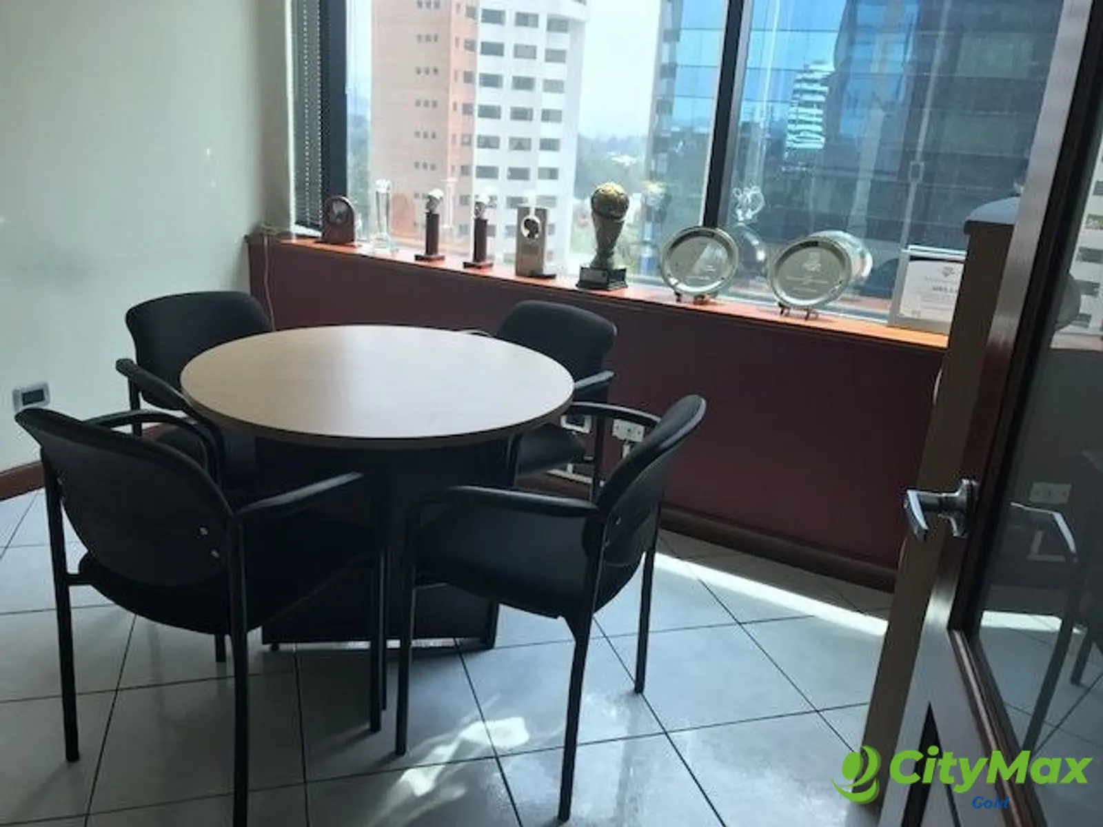 Oficina en venta en Europlaza zona 14 Guatemala - foto 16