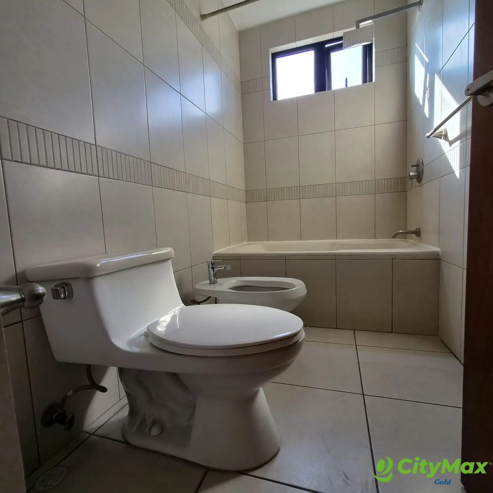 Apartamento amueblado con 1 habitacion en zona 14  - foto 9