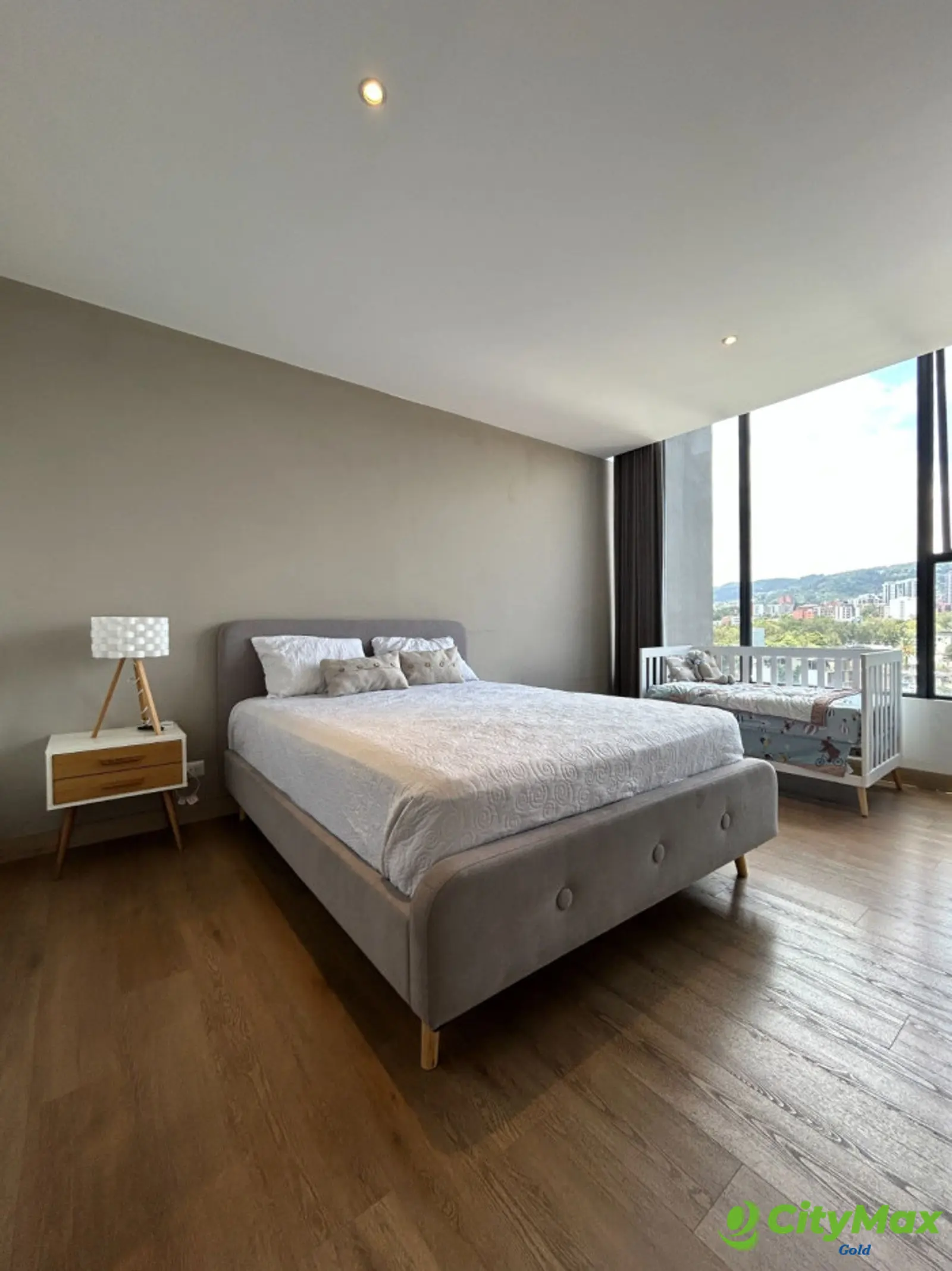 Apartamento amueblado en renta zona 15 - foto 5