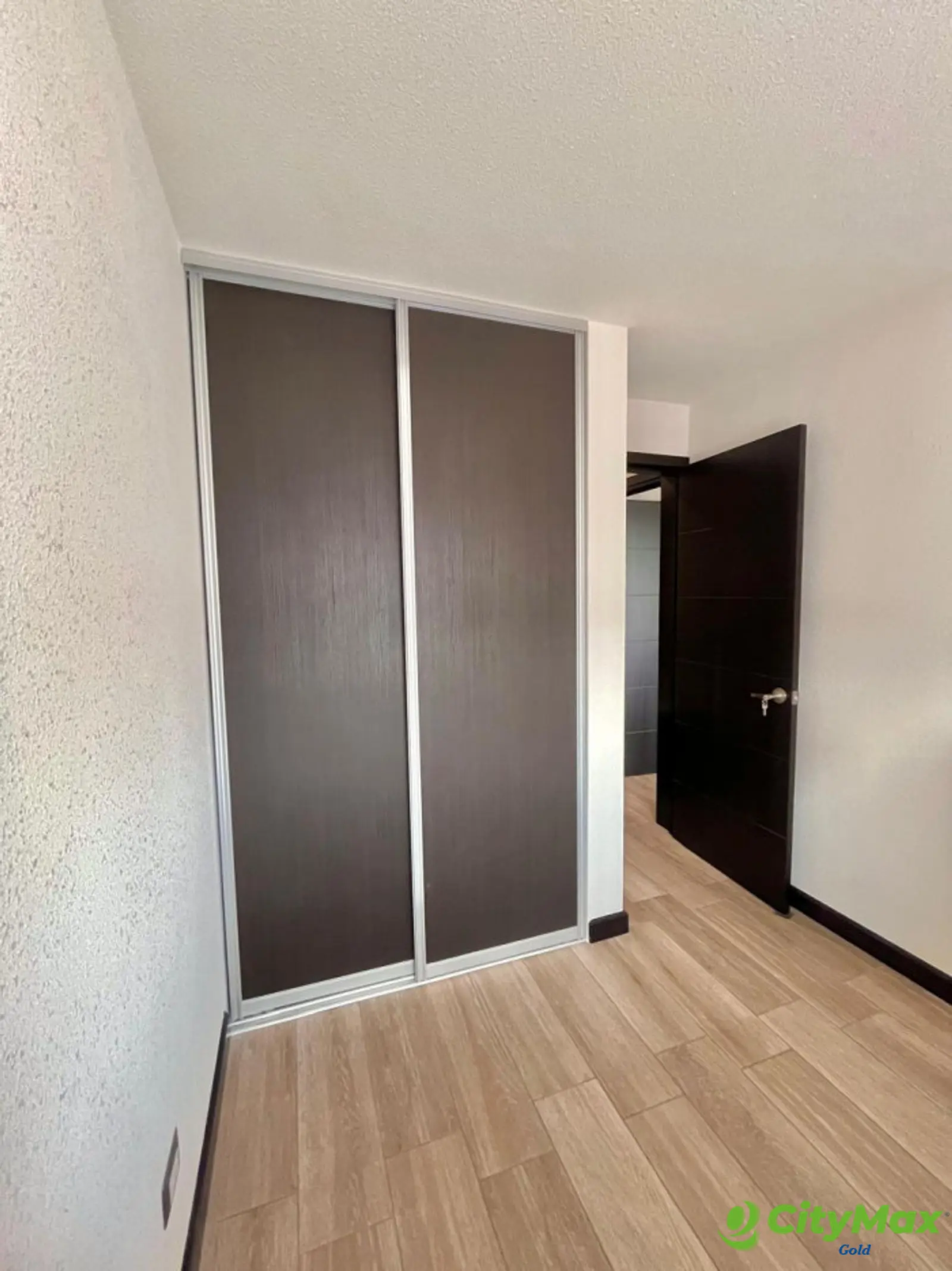 Apartamento en venta en Mariscal Zona 11 - foto 8