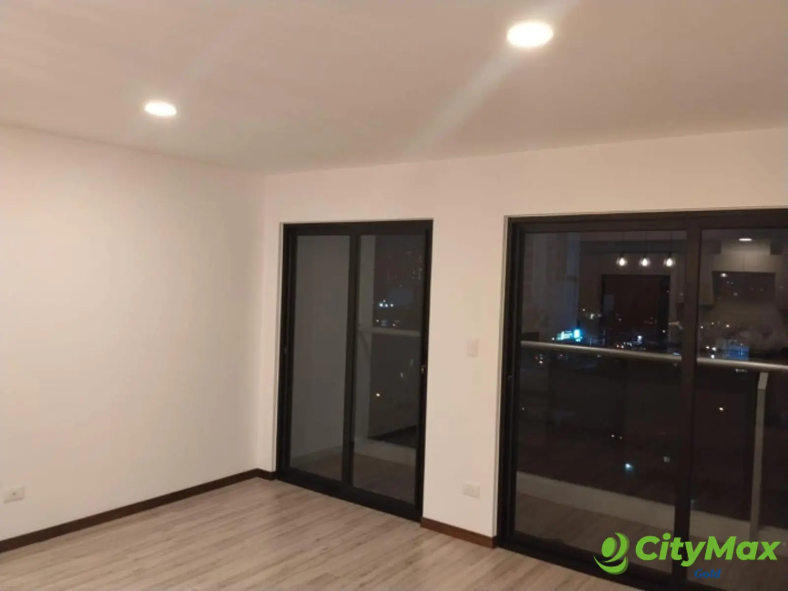 Apartamento moderno en renta en zona 10 - foto 4
