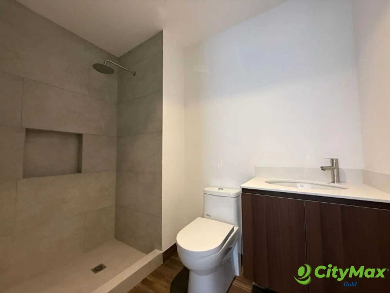 Apartamento Amueblado en Venta en Zona 15 Vista Hermosa - foto 7