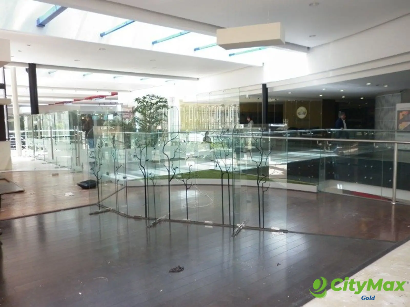 Vendo Local para inversión en Venta en zona 10 - foto 6