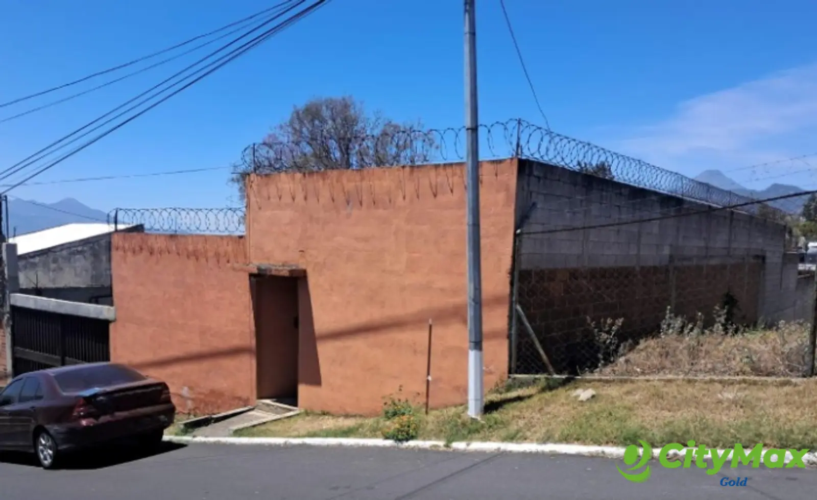 Terreno con Apartamento en Venta en San Cristóbal - foto 4