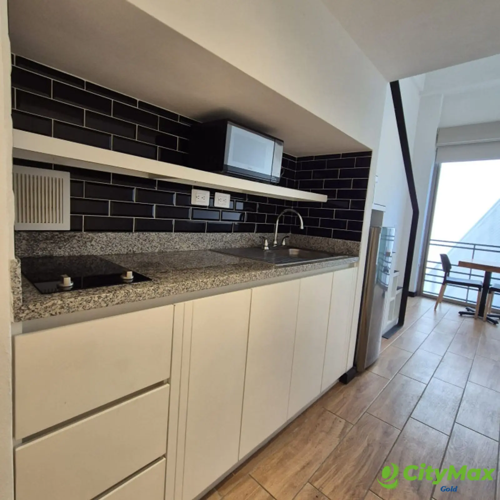 Apartamento amueblado en renta tipo loft en zona 10 - foto 3