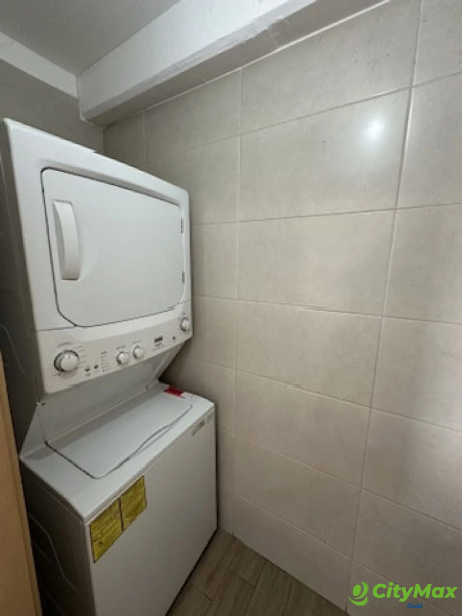 Amplio Apartamento en Renta en Zona 10 - foto 7