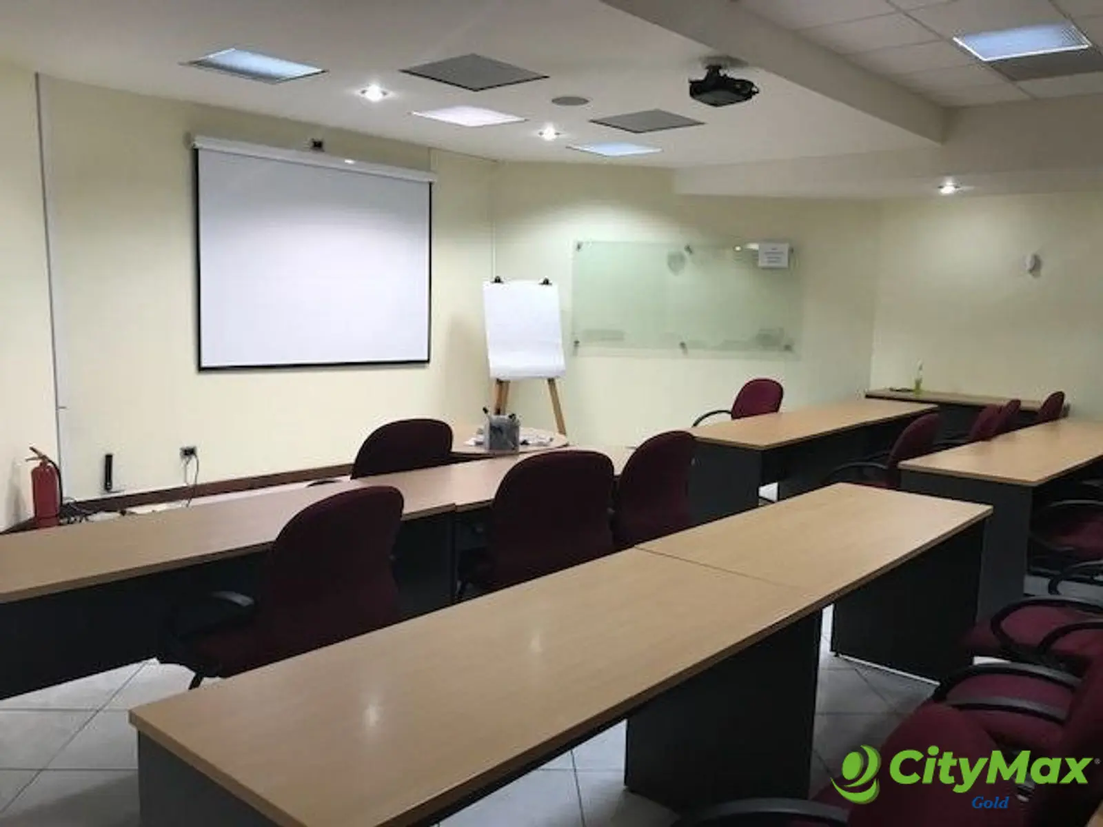Oficina en venta en Europlaza zona 14 Guatemala - foto 2