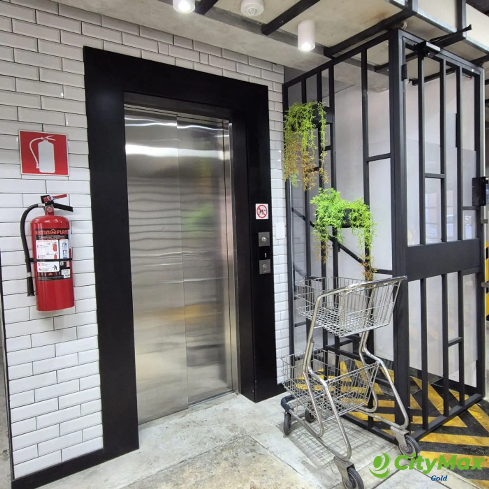 Apartamento amueblado en renta tipo loft en zona 10 - foto 7