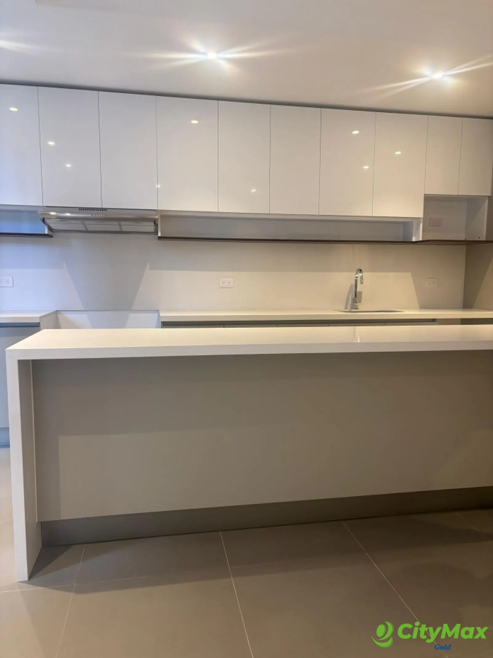 Apartamento en Venta con jardín en zona 13 - foto 4