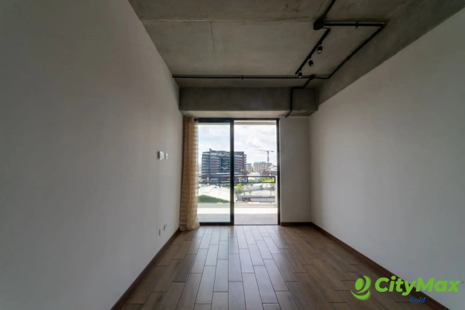 Apartamento en renta en zona 4 - foto 2
